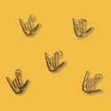 Dije de Shaka Hand Stainless Steel con Baño en Oro 18kt, 20mm - 1 pieza
