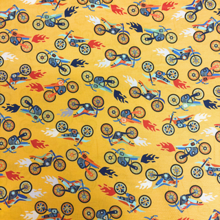 Tela Estampada de 100% Algodón 44/45" Motocicletas, Amarillo - 1 yarda