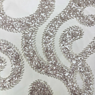 Tela Tulle de Encaje Bordada 60",  Blanco / Plateado - 1 yarda