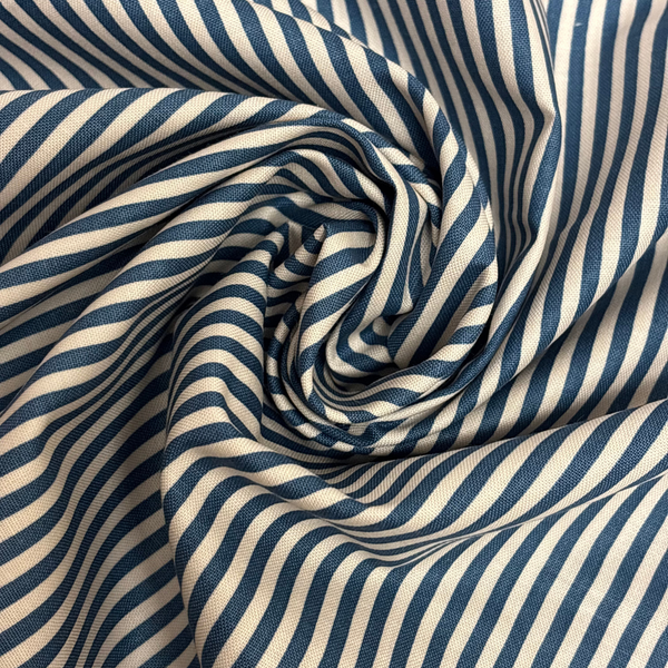 Tela Estampada de 100% Algodón 44" Rayas Finas, Coastal Blue- 1 yarda
