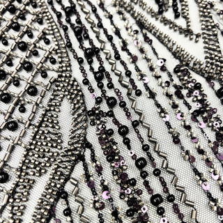 Tela Tulle de Encaje Bordada 60", Negro / Plateado - 1 yarda