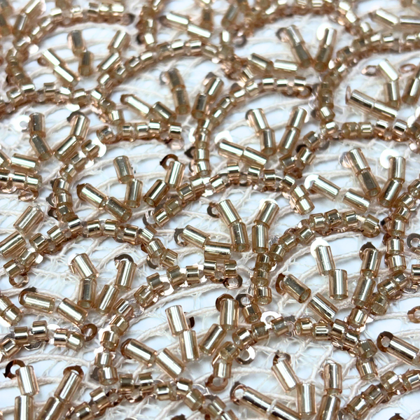 Tela Tulle de Encaje Bordada 65",  Dorado / Crema - 1 yarda