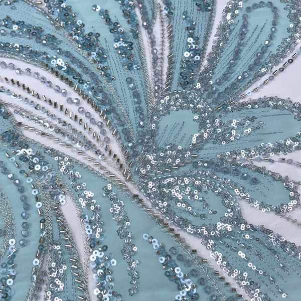 Tela Tulle de Encaje Bordada 65”, Azul Claro - 1 yarda