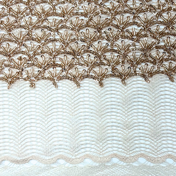 Tela Tulle de Encaje Bordada 65",  Dorado / Crema - 1 yarda