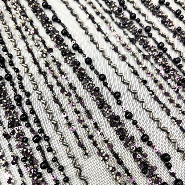 Tela Tulle de Encaje Bordada 65", Negro / Plateado - 1 yarda