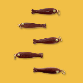 Dije de Pez Marrón Stainless Steel con Baño en Oro 18kt, 35mm - 1 pieza