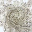 Tela Tulle de Encaje Bordada 60",  Blanco / Plateado - 1 yarda