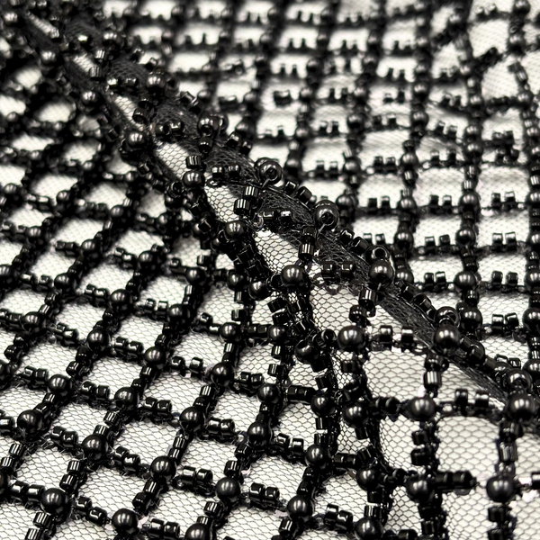Tela Tulle de Encaje Bordada 65", Negro - 1 yarda