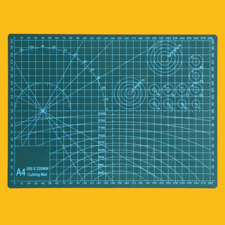 Self Healing Cutting Mat: 12" x 8.5" Approx.