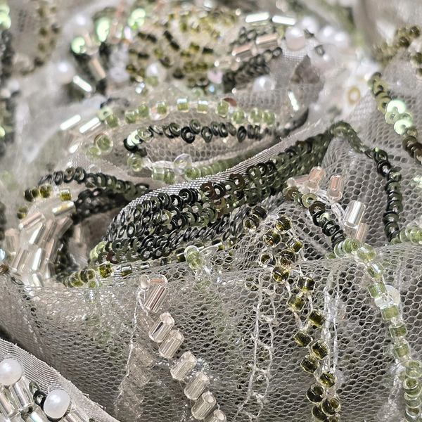 Tela Tulle de Encaje Bordada 65", Verde - 1 yarda