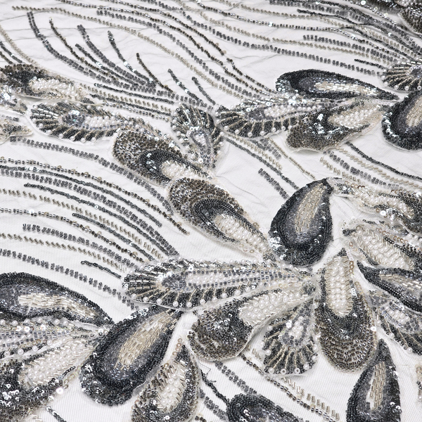 Tela Tulle de Encaje Bordada 65", Gris - 1 yarda