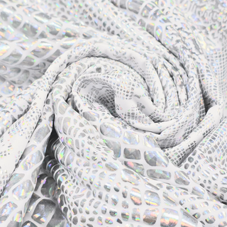 Tela Licra Holográfica 60", Estampado de Cocodrilo Blanco y Plateado - 1 yarda