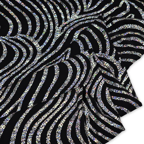 Tela Licra Holográfica 60", Estampado Ondulado Negro y Plateado - 1 yarda