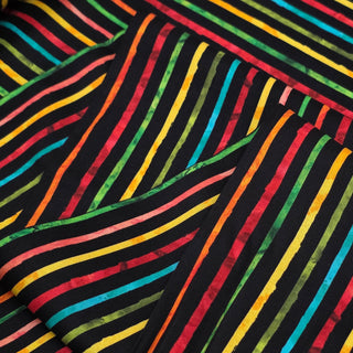 Tela Estampada de 100% Algodón 44/45" Líneas Coloridas, Negro - 1 yarda