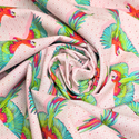 Tela Estampada de 100% Algodón 44" Guacamayos, Rosa - 1 yarda