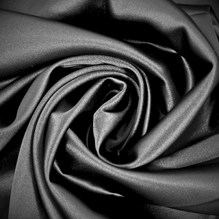 Tela Miyuki Satin 60", 1 yarda - Negro