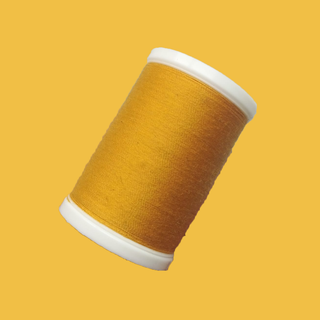Dual Duty Sewing Thread; All Purpose, Mustard Yellow / Hilo de coser color amarillo mostaza
