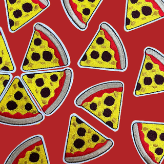 Pizza - Aplicacion bordada con pega ; 1 pieza