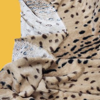 Beige Animal Print, Faux Fur Fabric / Tela de Peluche - 60" Wide