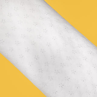 White Flowers Eyelet Fabric - Tela de Algodón Bordado - 44/45" Wide