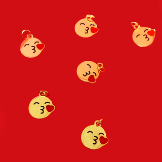 Kiss Emoji Charm - Stainless Steel; 1pc