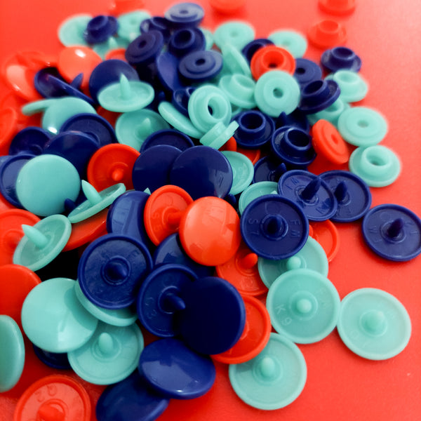 Red, Blue, Mint Plastic Snaps; 60 sets; Size 20