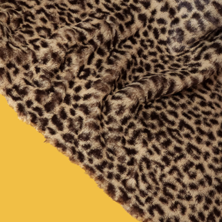 Tan Animal Print, Faux Fur Fabric / Tela de Peluche - 60" Wide