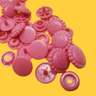 Dritz Pink Plastic Snaps; 12 sets; Size 20